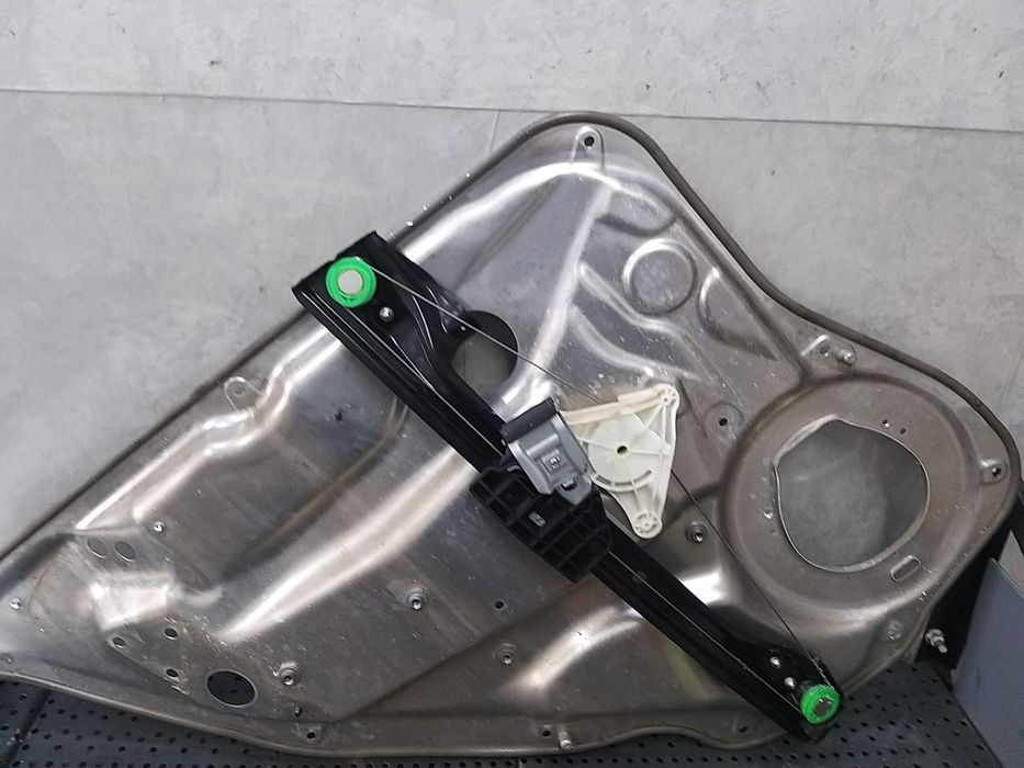 Macara geam electric dreapta spate mercedes c class w204 981695104