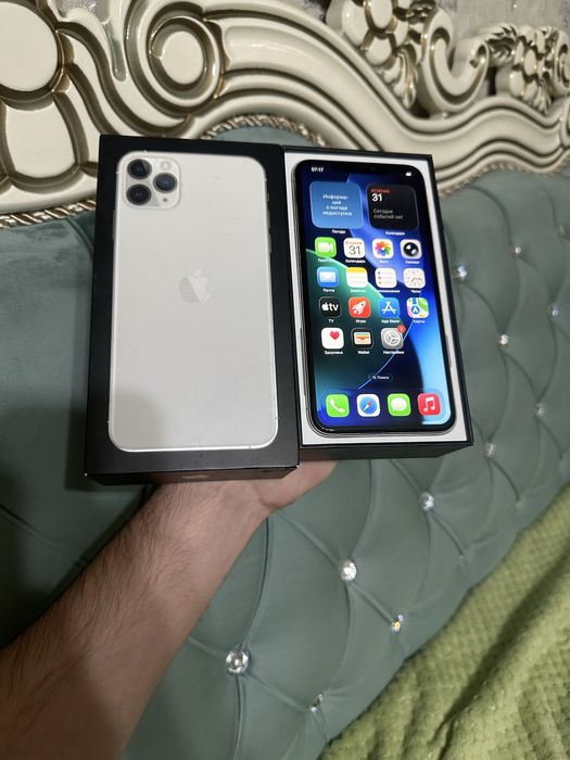 Продам телефон Айфон 11 Pro Max 256