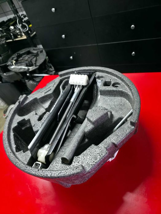 KIT Cric Auto Complet - OEM Mercedes A B C E-Class GLA CLA W212 !