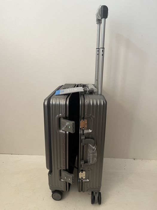 Луксозни куфари от поликарбонат /безплатна доставка/