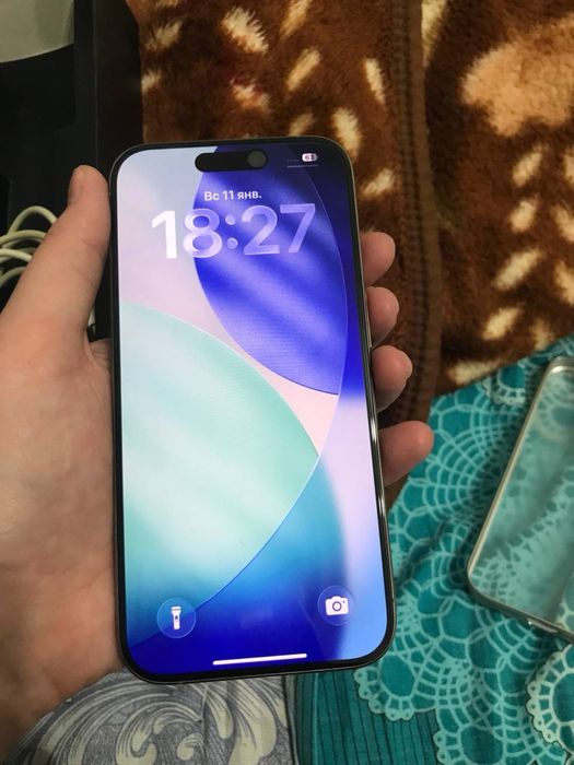 Iphone 15pro  sotiladi