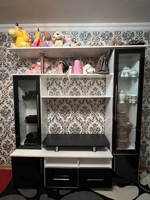 Продаю стенку , в хорошем состоянии