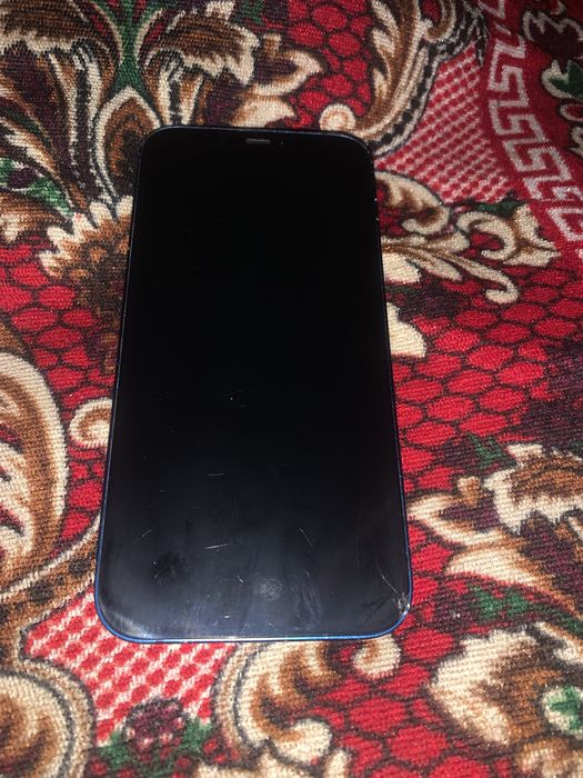Iphone 12 продается