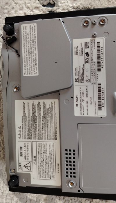 Проектор HITACHI