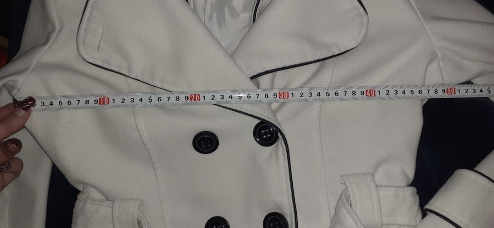 Късо дамско палто