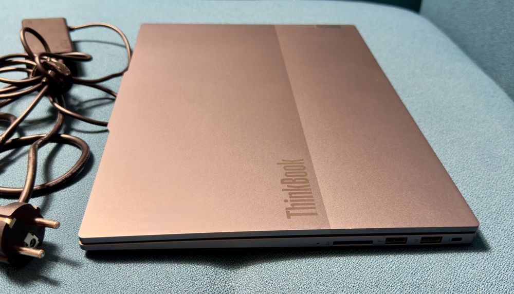 Lenovo ThinkBook 16 G7 – Snapdragon X Plus – 16GB RAM – stare ca NOU