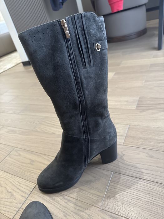 Продам зимние сапоги