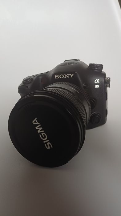 Sony Alpha a99 (также известная как SLT-A99) — это флагманская полнока