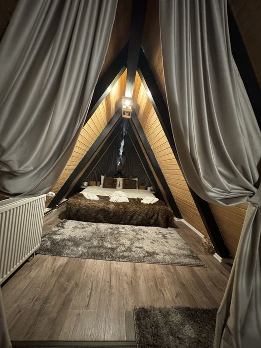 Inchiriez cabane A frame de Craciun si Revelion