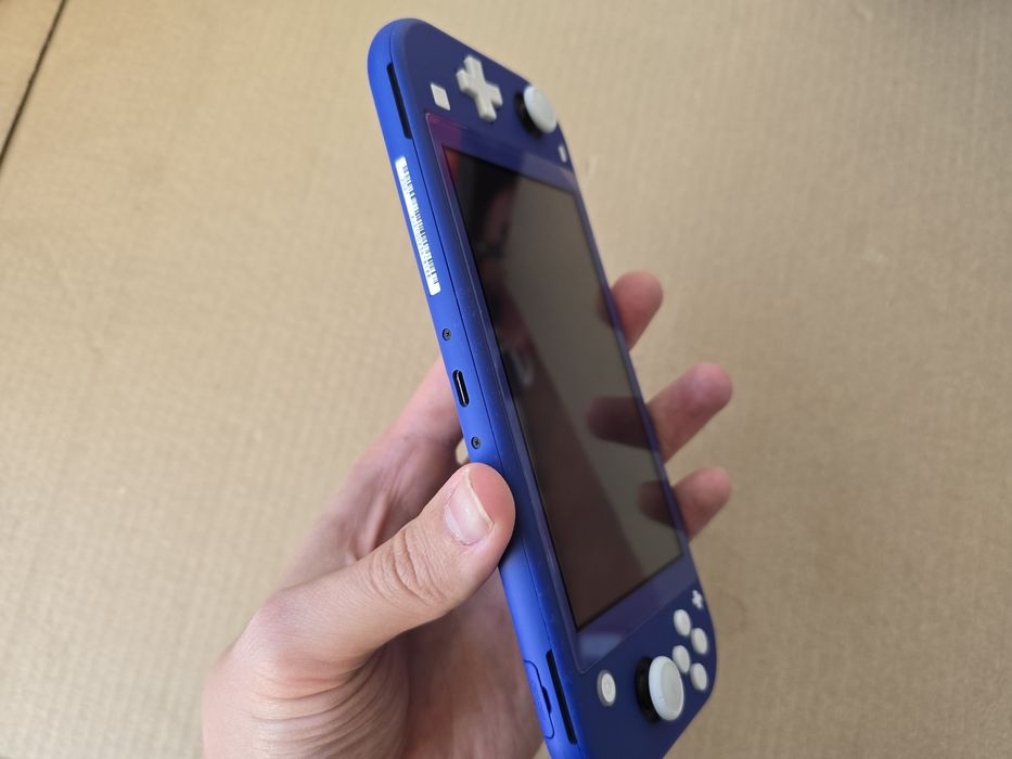 Nintendo Switch Lite спря да работи