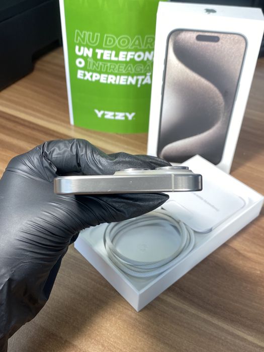 iPhone 15 Pro• 256 GB • Natural Titanium