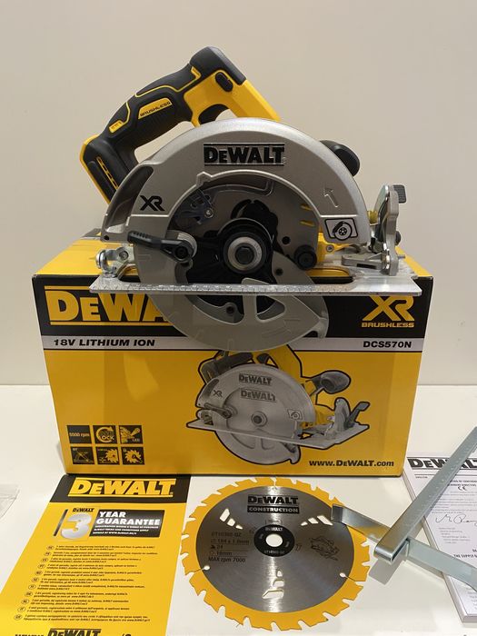 Циркуляр DeWALT DCS570N 18V XR - 184mm Brushless/Безчтков