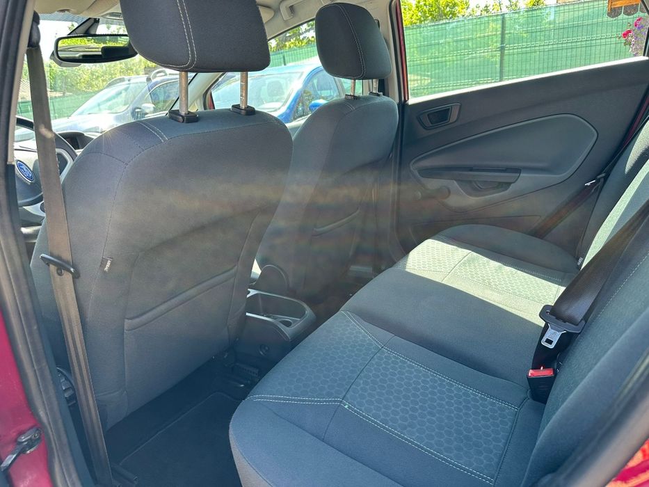 Ford Fiesta Titanium an 2009 pe Acte/ 1.6tdi-90cp/Navi/Climă/Adus Recent!