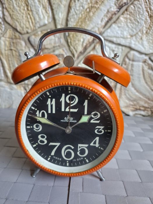 Часовник made GDR