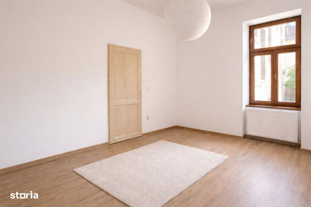 De vânzare apartament 3 camere, renovat, zonă semicentrală