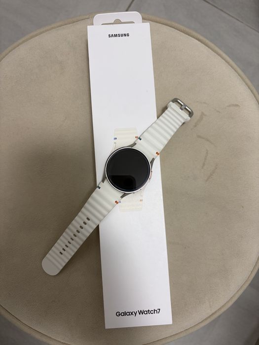 Продам часы Samsung Galaxy Watch 7