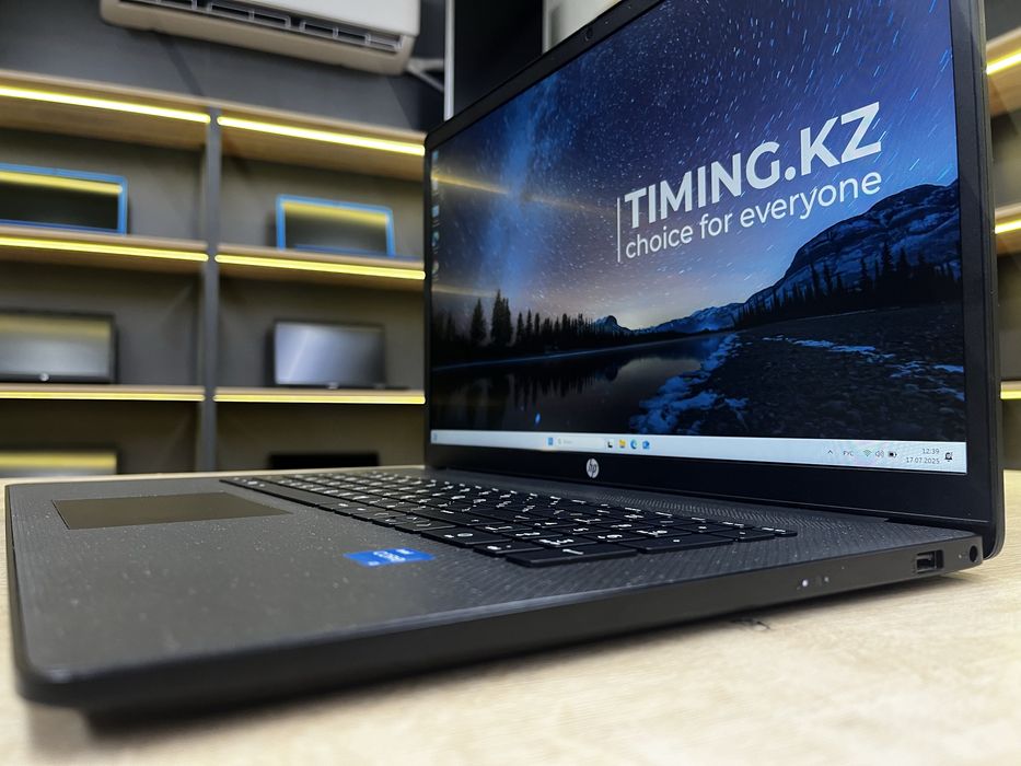 Офисный ноутбук HP Laptop 17 - 17.3 FHD/Core i3-1215U/8GB/SSD 512GB