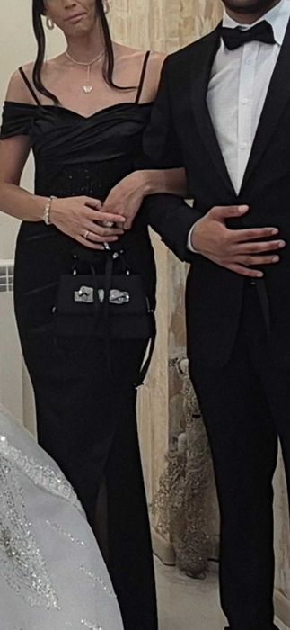 Официална рокля черна сатенена.И розова размер S