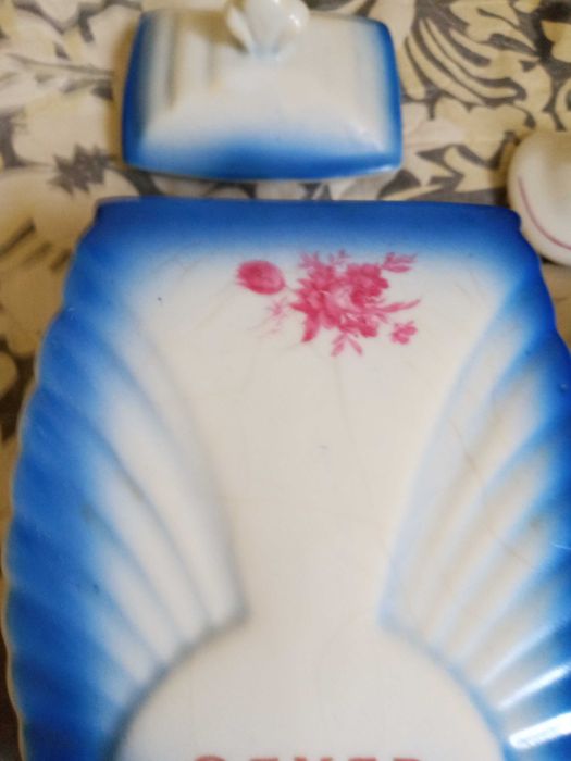 Стари български порцеланови  буркани  подправки  за допълване