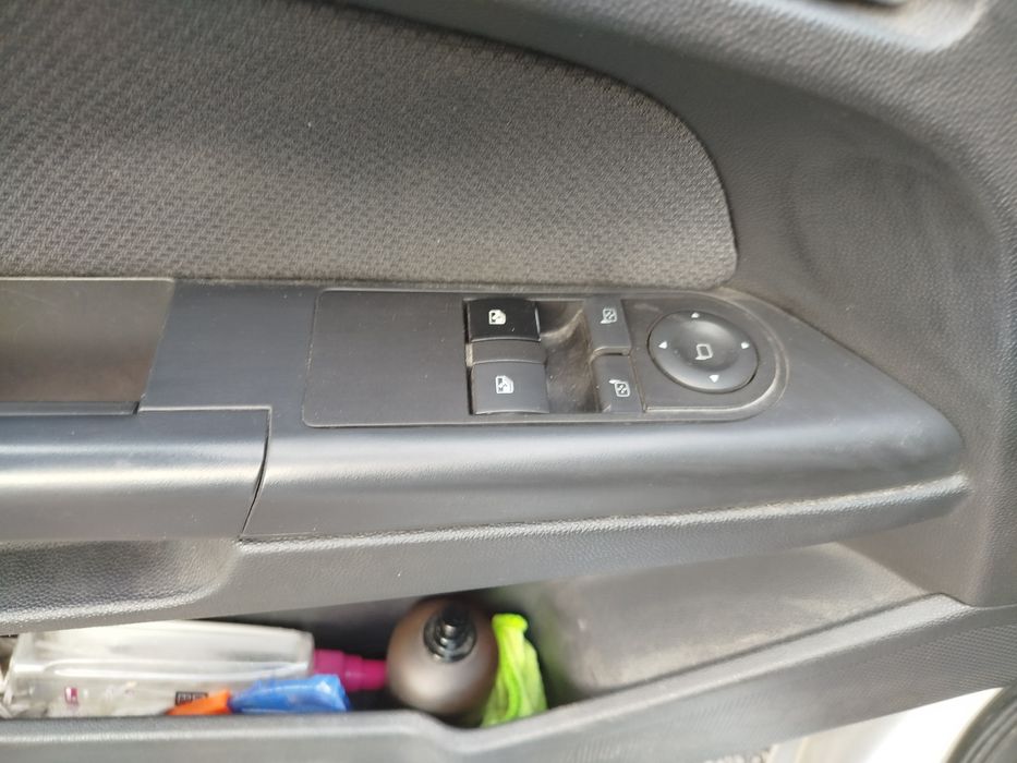 Продавам Опел Астра