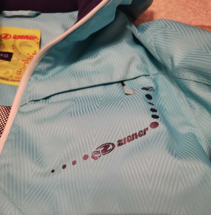 Vând jachetă ski Ziener (Germany) - damă. Măr. 40. Nouă!