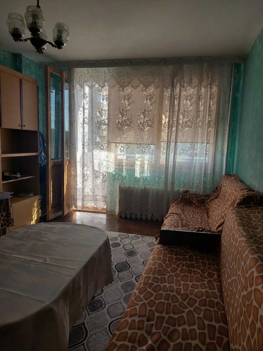 Дава се под наем Тристаен апартамент в Плевен, Широк център - 65 кв.м за 298.86 € - Снимка #1