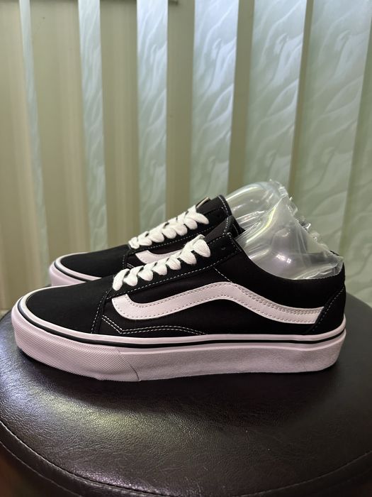 Vand adidasi vans