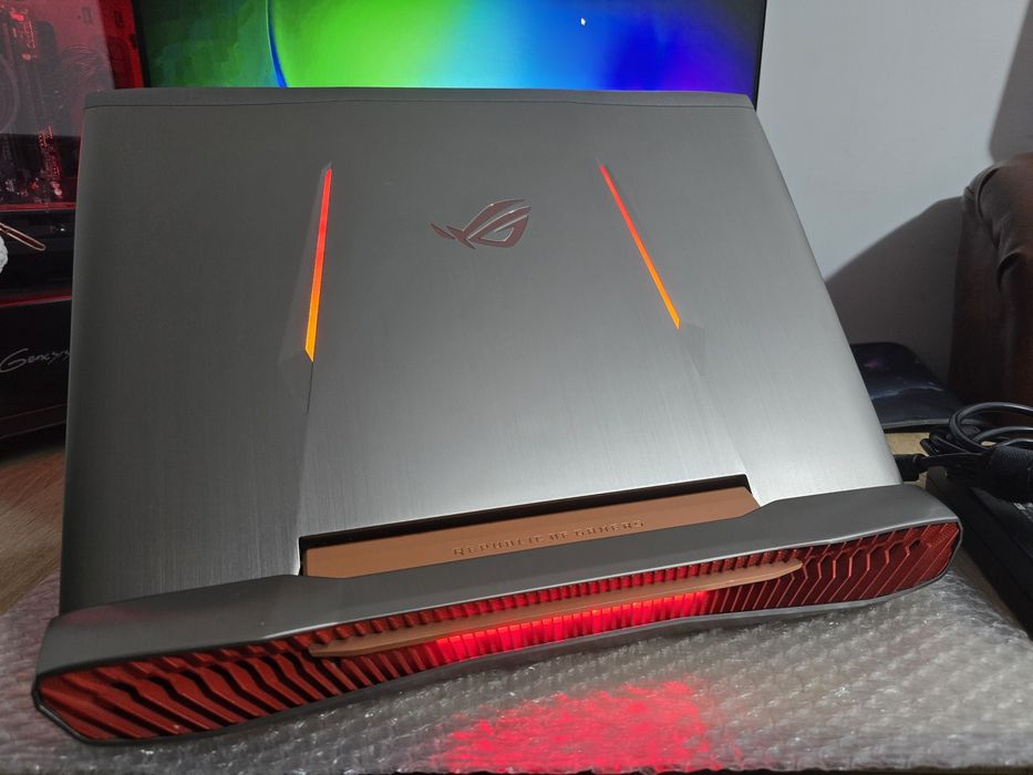 ASUS ROG G752VS | GTX 1070 8GB | 32GB RAM | i7 6700HQ | 1TB HDD+ 512GB SSD + Un slot liber ssd