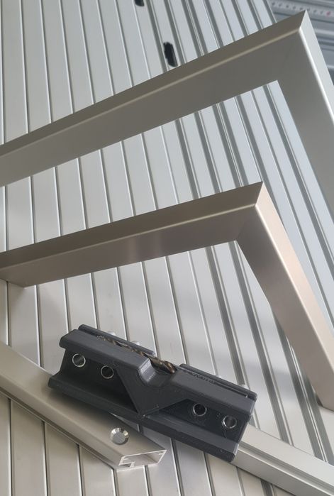 Шаблон за тесен алуминиев профил