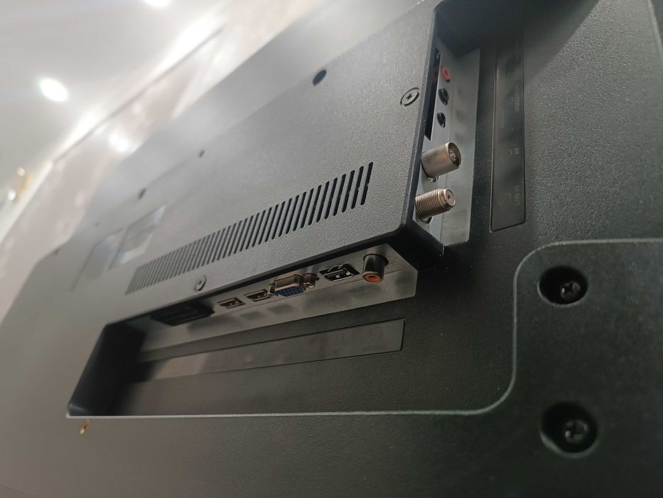 Телевизор Blaupunkt Full HD.