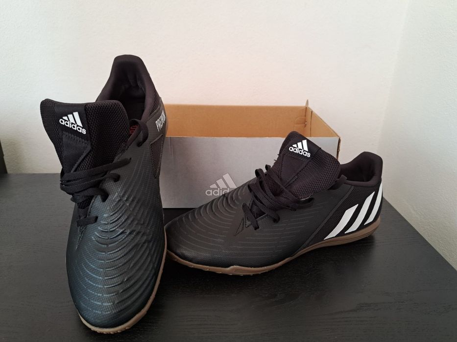 Ghete Fotbal Sala Adidas Predator 44