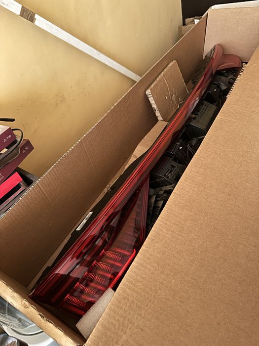 Оригинални стопове за Audi Q8 Американски !