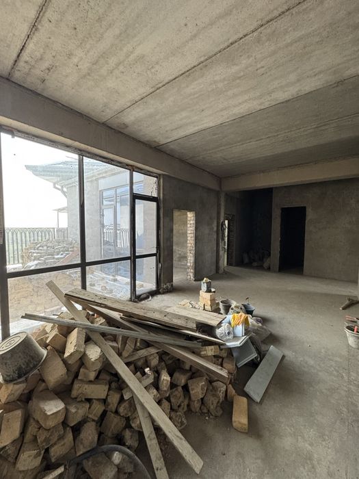 Срочно! 157 м² квартира сотилади