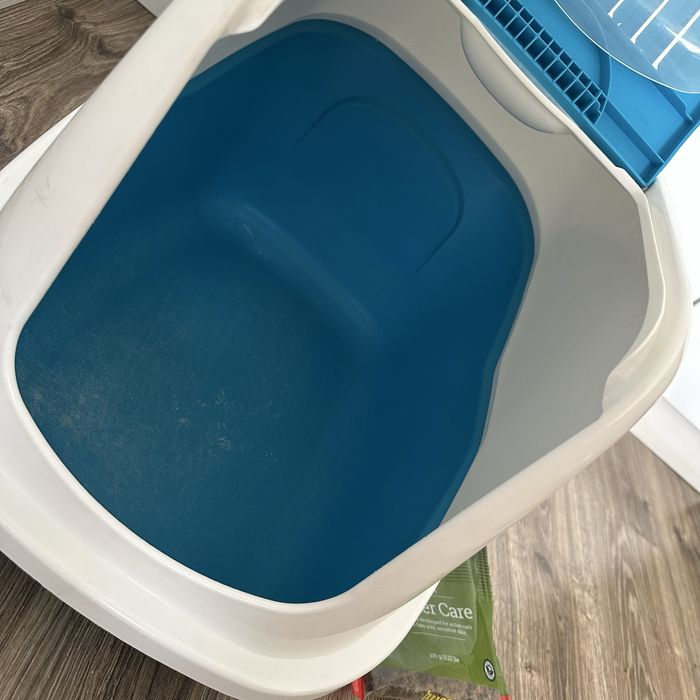 Продам лоток для кошек и котов