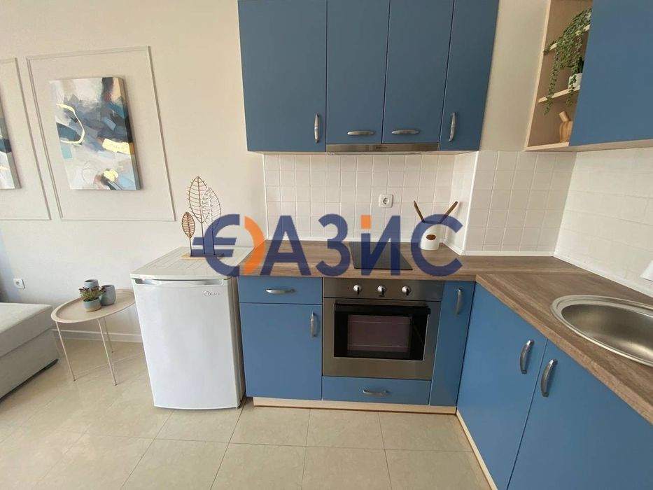 Продава се Двустаен апартамент в Свети Влас - 49 кв.м за 1062 €/кв.м - Снимка #10