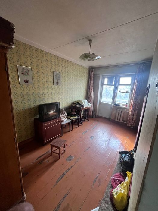 Продаю 4х ком кв Миробадский район,  улица Олтинкуль