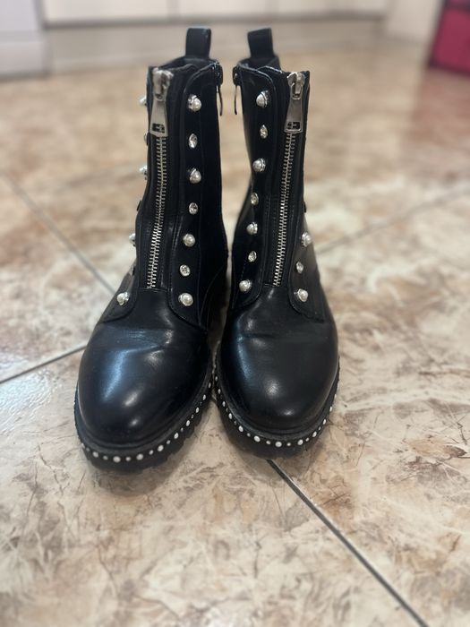 Дамски ежедневни боти