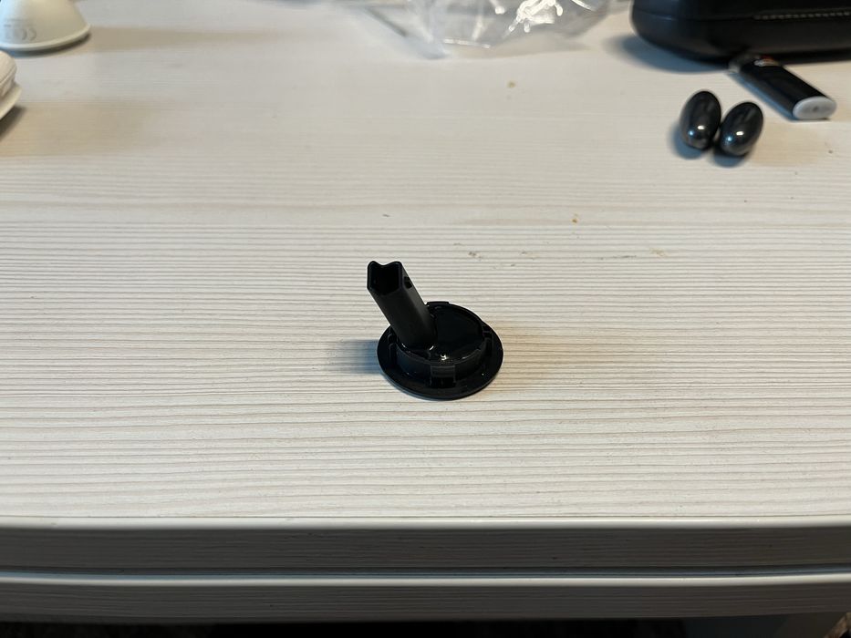 Buton portbagaj Dacia Spring 906065012R