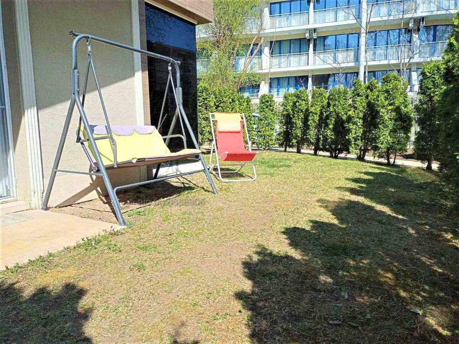 ТОП ОФЕРТА / Студио с голям двор, в  компекс Вип Парк, Слънчев бряг