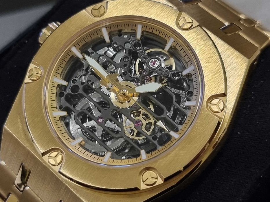 Златист автоматичен часовник Trendhim