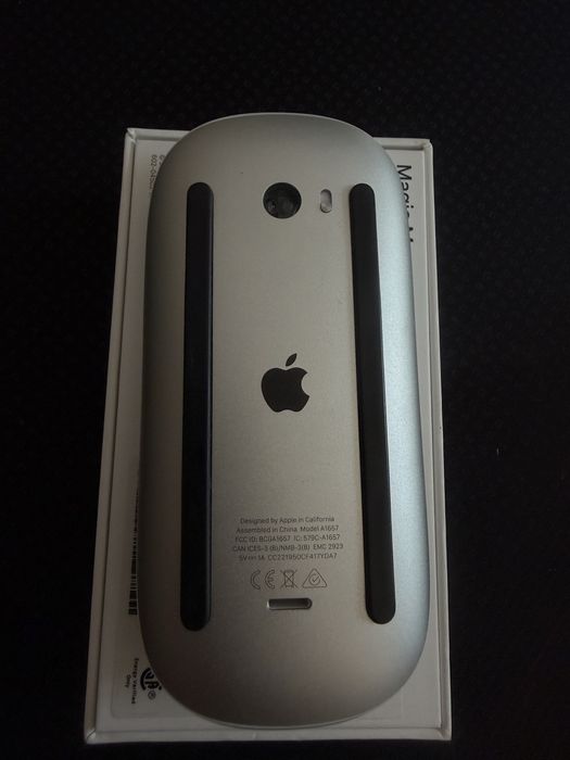 Apple Magic Mouse 2 — почти новая