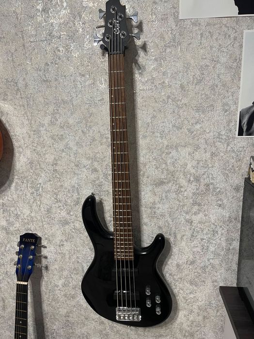 Басс гитара Cort action V