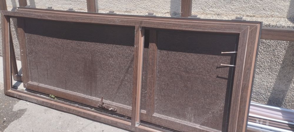 Продается витраж цвет махагон