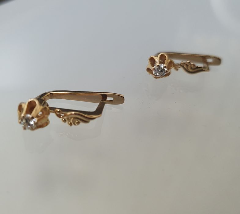 СССР.Золотые серьги с бриллиантами. Вес  3.4 грамм.