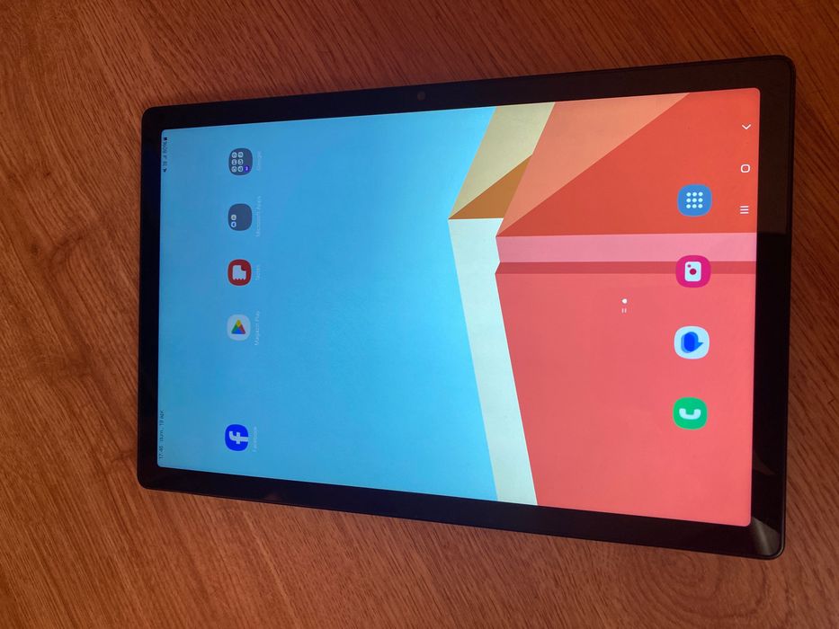 Vând tabletă Samsung Galaxy Tab A8 (model 2022), varianta cu SIM (4G)