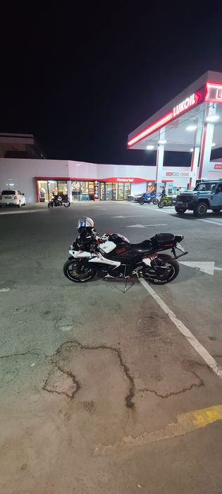 Suzuki GSXR600 K6