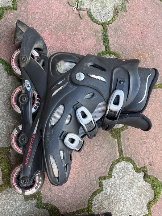 Role Rollerblade 27.5cm  250 ron