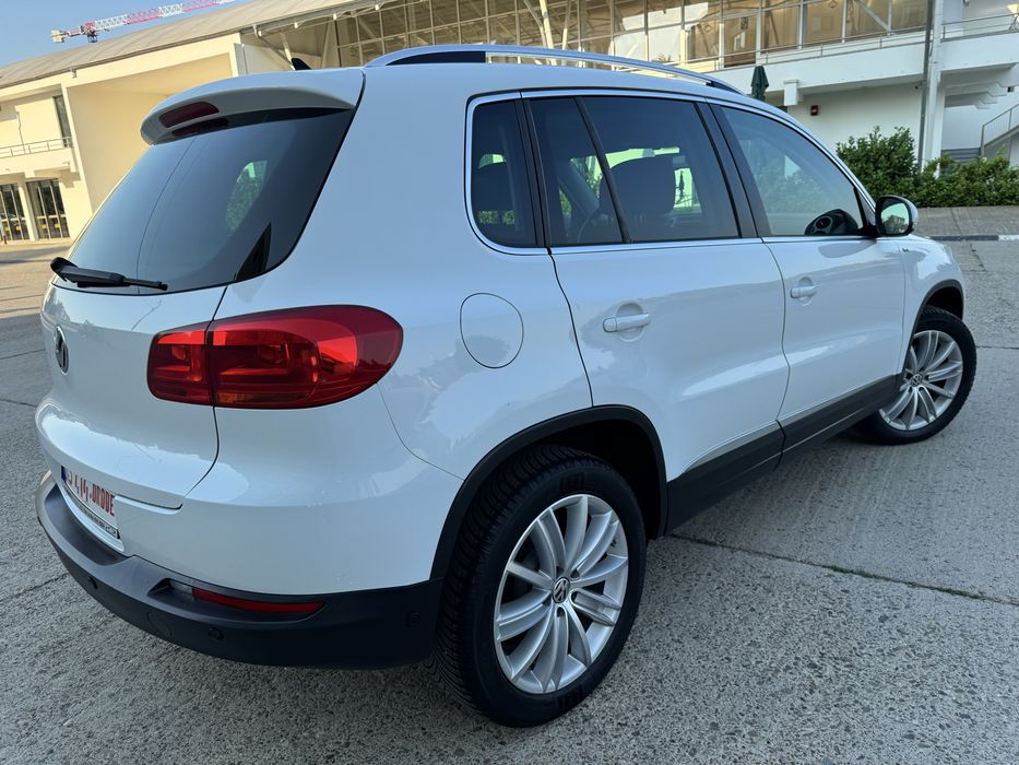 Volkswagen Vw Tiguan ~ 2l TDI 177 CP *  Euro 5  * 4Motion 4x4 * AUTOMAT  DSG / Webasto / BiXenon /  Proprietar