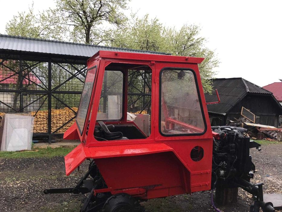 Parbriz tractor romanesc Leut