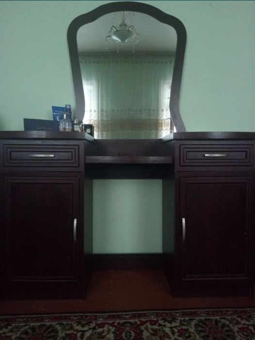 Срочно продается спальний гарнитур